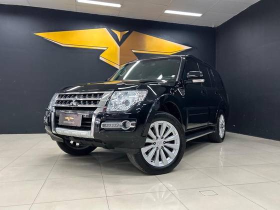 MITSUBISHI PAJERO FULL 3.8 HPE 4X4 V6 24V GASOLINA 4P AUTOMÁTICO
